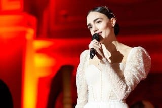 Anna Egoyan Kasaba uyushmalari saroyida she'riy konsert beradi