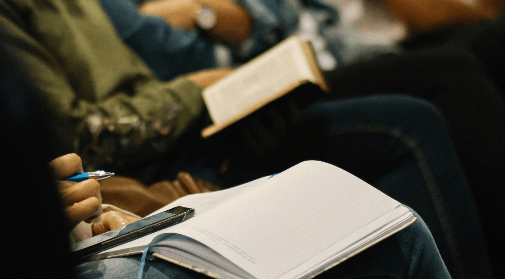 1. "Zardushtiylik: falsafa, kelib chiqish va e’tiqod" mavzusidagi ma’ruza