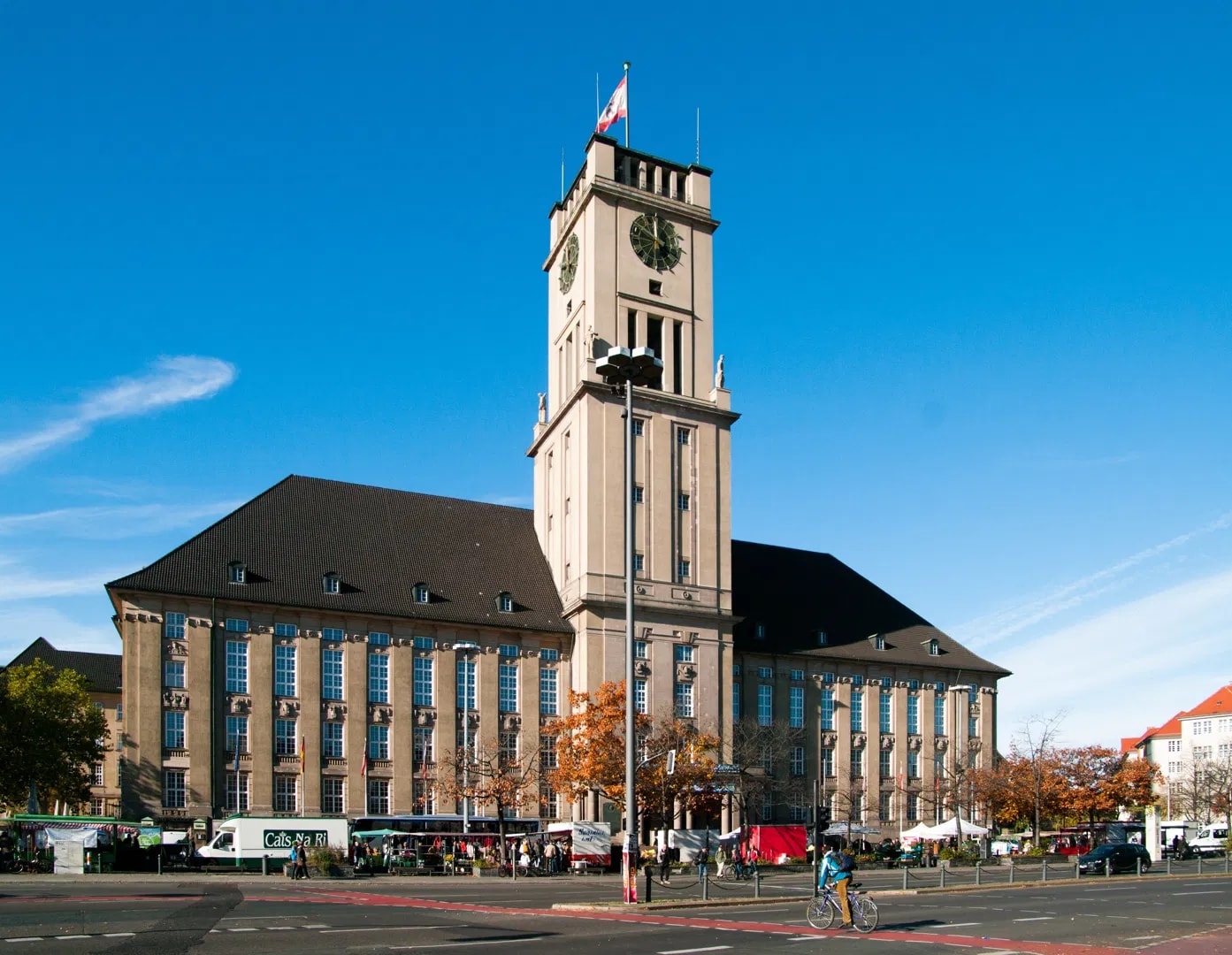 Source: Schöneberg Town Hall, Berlin. © Dirk Ingo Franke, Wikimedia Commons / CC BY 3.0