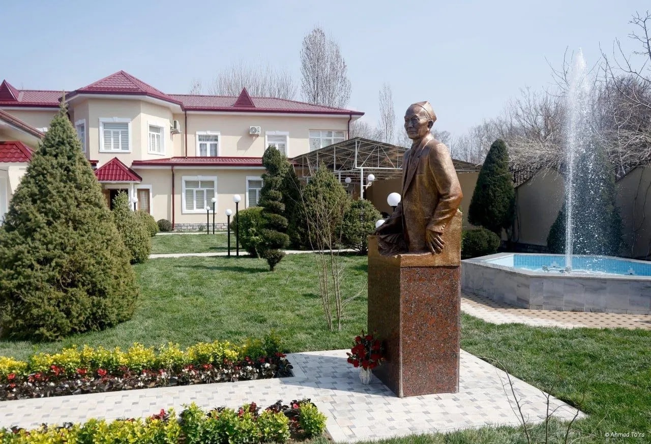 В Дурмене открыли Дом-музей народного поэта Узбекистана Абдуллы Арипова