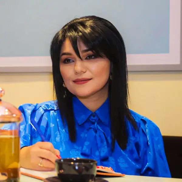 Портрет Hilola Nazirova